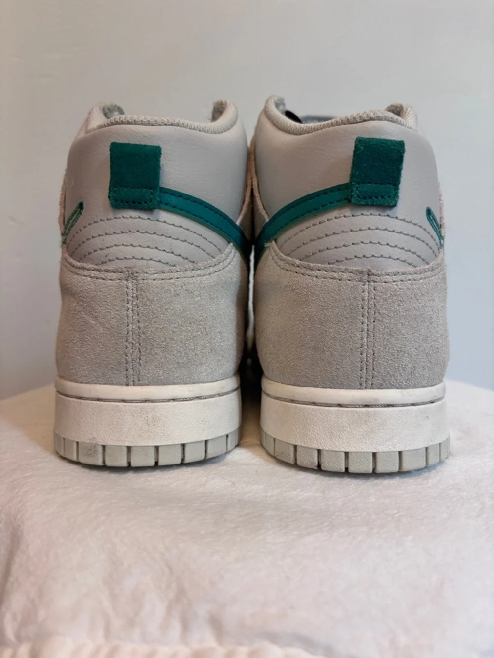 Nike Dunk High SE First Use - Light Bone Green Noise 2021 Size 9.5 M